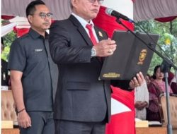 Di HUT RI ke 81, Ketua DPRD Muaro Jambi Bacakan Teks UUD 1945