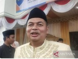 Ketua DPRD Koja Kemas Faried Temui Pendemo